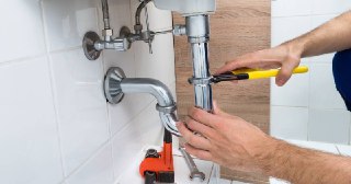 Сантехнические работы Абакан цена 470 руб. Услуги сантехника